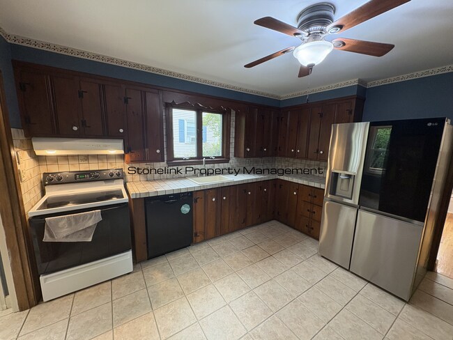 Photo - Newly Renovated House for Rent in Tiverton!