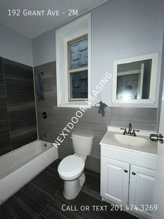 Photo - 192 Grant Ave Unidad 2M