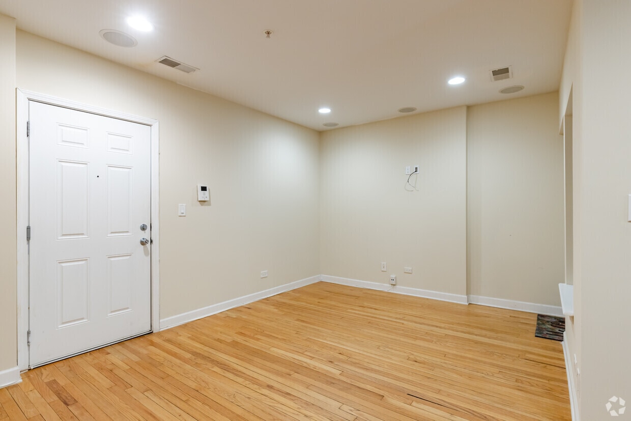 Photo - Lillie Plaza 903 Unit 2C