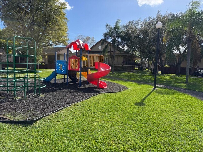 Photo - 11289 SW 88th St Unidad 214L