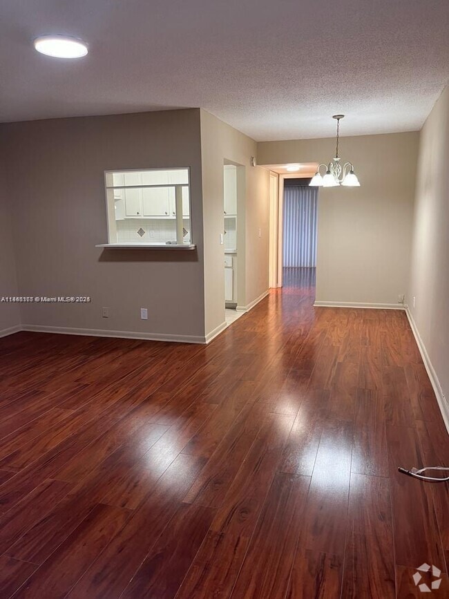 Building Photo - 145 Canterbury F Unit 145 Rental