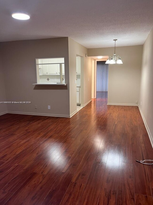 Building Photo - 145 Canterbury F Unit 145 Rental