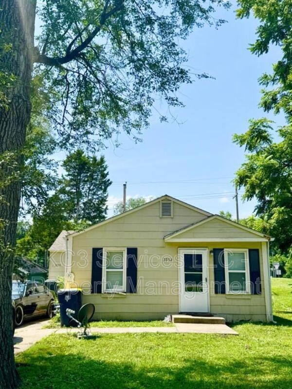 Building Photo - 3954 N Jackson Ave Rental