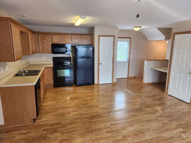 Photo - 1022 10th Ave NW