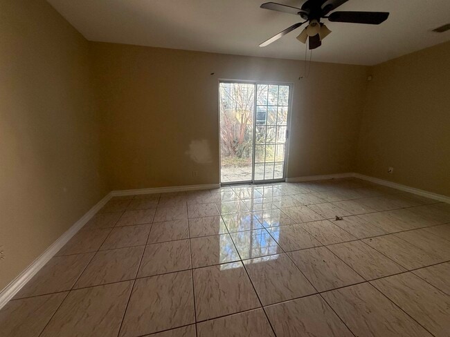 Photo - 1016 Dicky Ln Unit 7