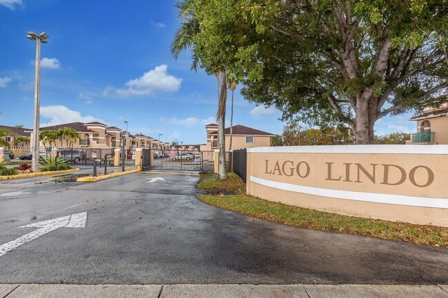 Building Photo - 6445 SW 130th Pl Unit 603