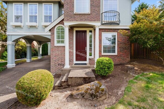 Spacious 3-Bedroom Home with Large Bonus Room & Loft in Bauer Highlands - Landscape Provided!