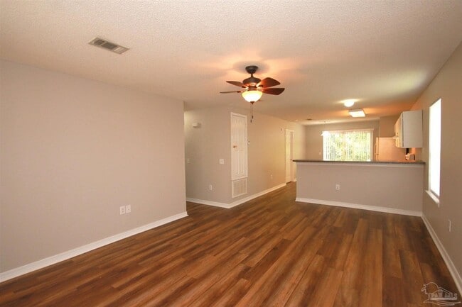 Photo - 1077 Antigua Cir