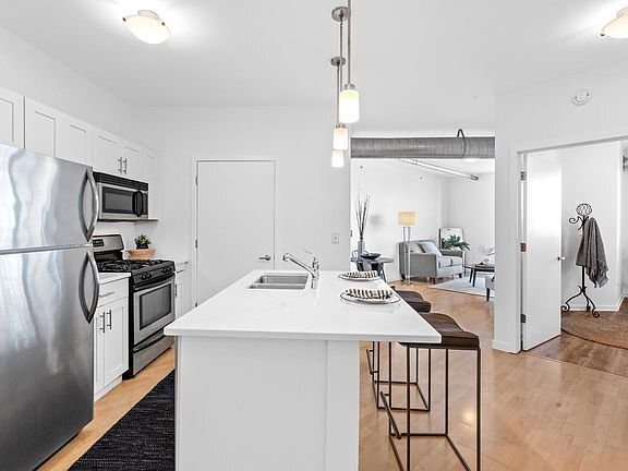 Photo - 1541 N Jefferson St Unidad 121