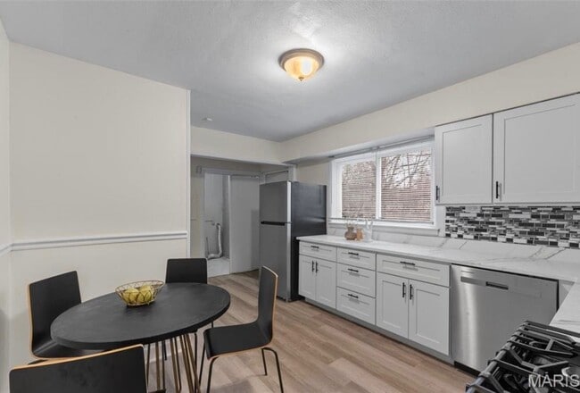 Photo - 9848 Lorna Ln