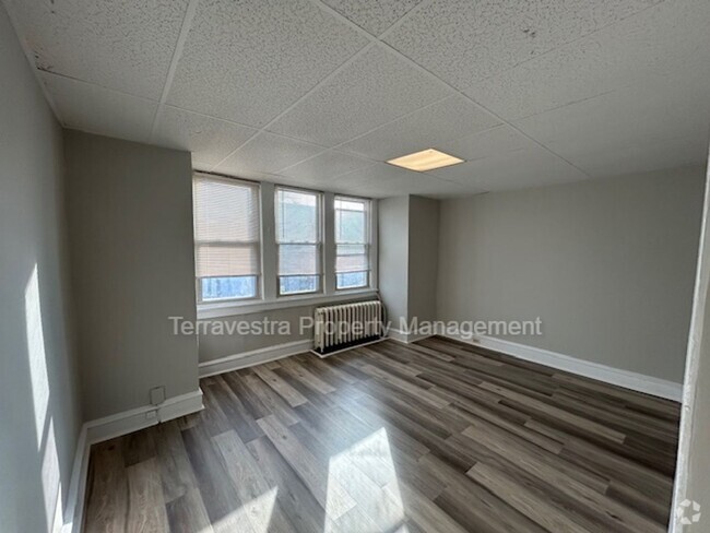 Building Photo - 2011 Woodlynne Ave Unit B Rental