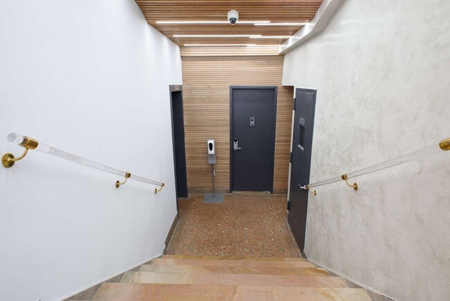 Photo - 244 E 75th St Unit SI ID1021987P