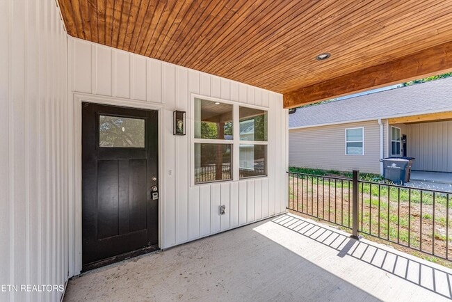 Photo - 818 W Anderson Ave
