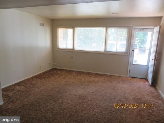 Photo - 6000 67th Ave Unit 3