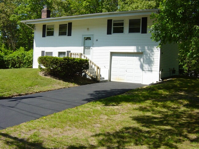 15 Arrowhead Ln