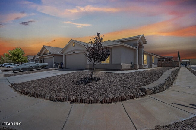 Photo - 4800 Kiko A Fierro Dr