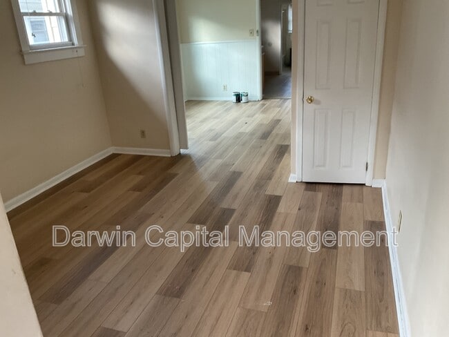 Photo - 1917 W High St