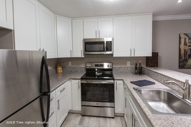 Photo - Union Plaza Apartments
