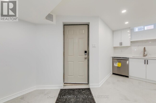 Photo - 5492 Haddon Hall Rd