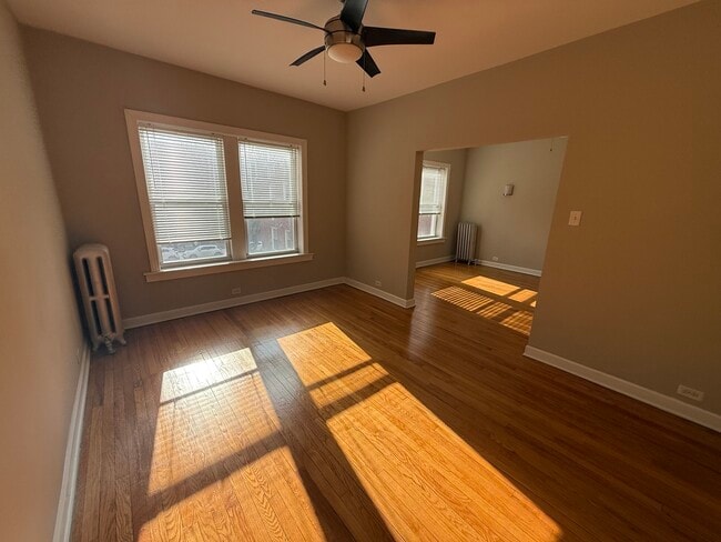 Photo - 838 E 53rd St Unidad 2E