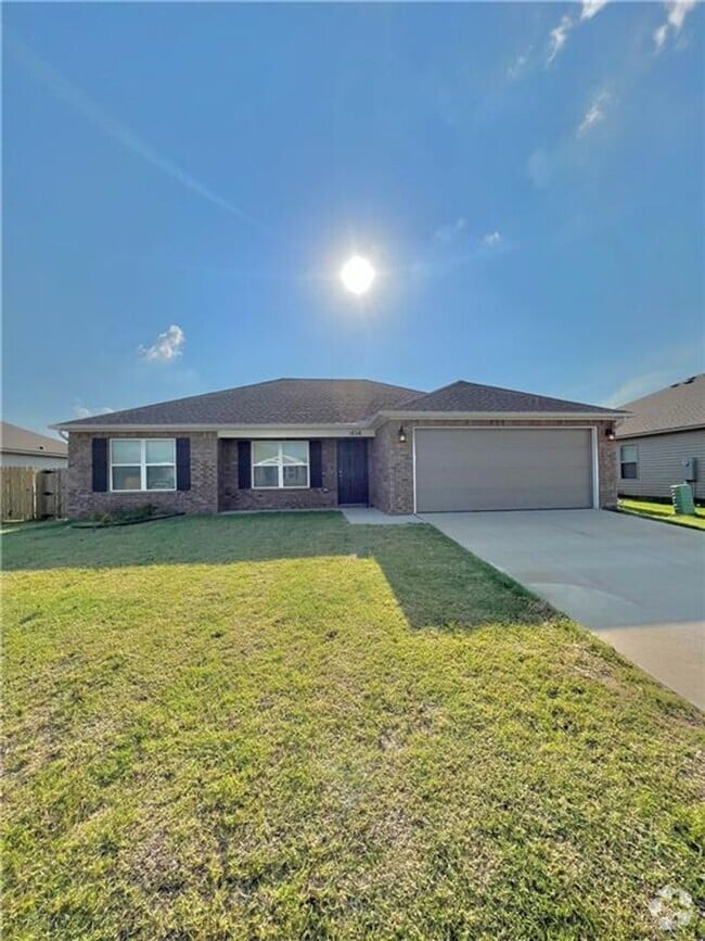 Building Photo - 414 Woodcreek Rental