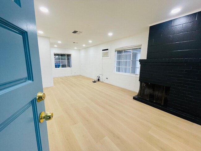 Photo - 5119 58th St