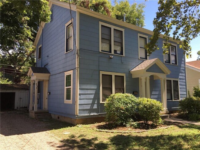 Photo - 812 E 30th St