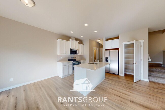 Photo - Leah's Landing