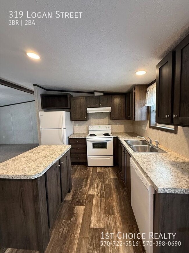 Photo - 319 Logan St