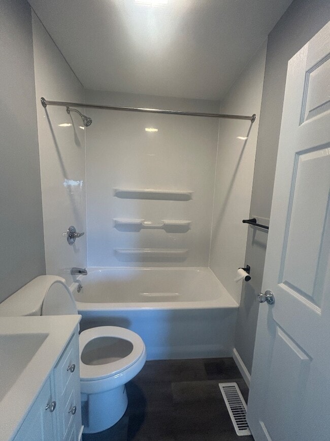 Photo - 6115 Noble Ave