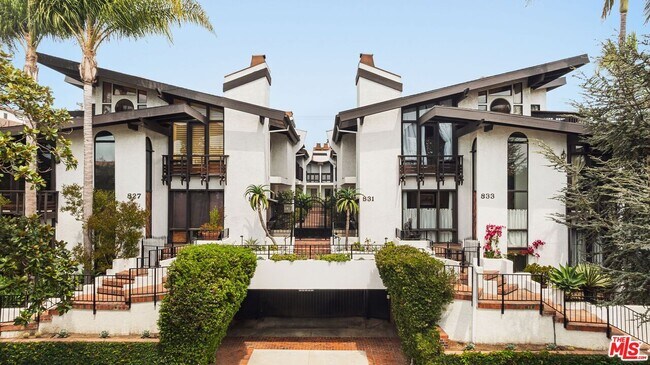 Building Photo - 831 14th St Unit 2