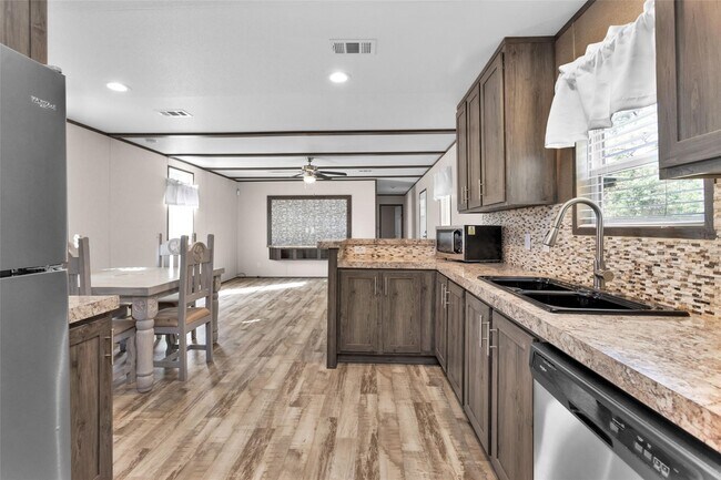 Photo - 10161 Pollard Rd