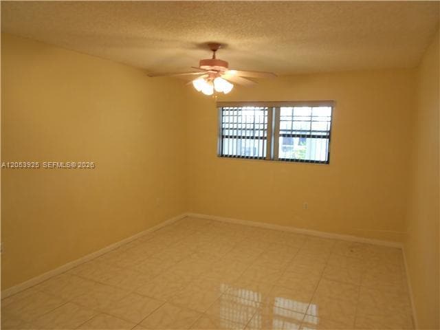 Photo - 829 NE 199th St Unit 204