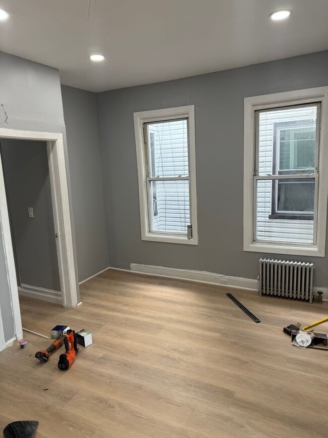 Photo - 189 Sheridan Ave