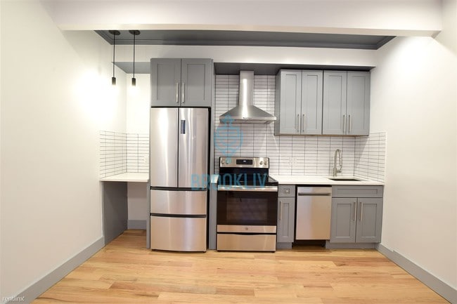 Photo - 97 N 10th St