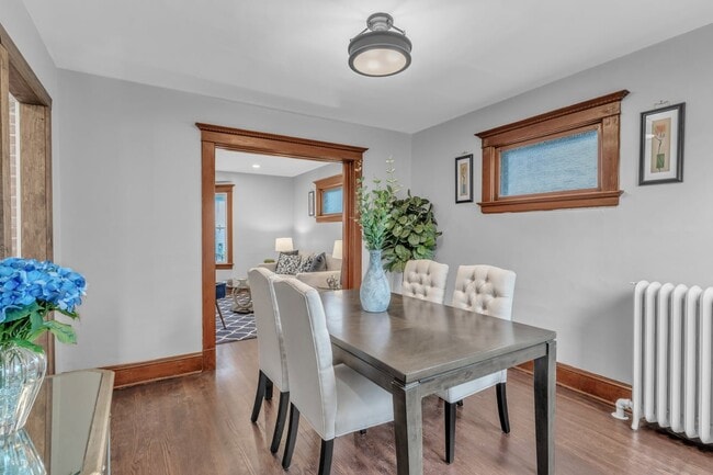 Photo - 80 E Hazeltine Ave