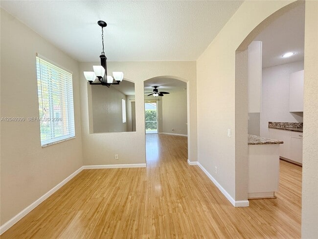 Photo - 899 Phoenix Way