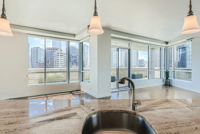 Photo - 2001 Lincoln St Unit 711