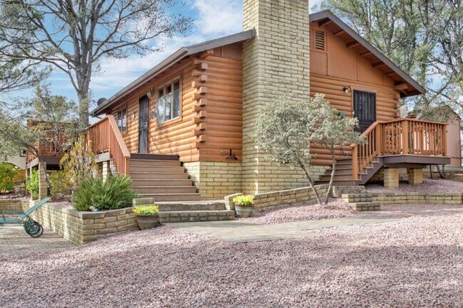 Photo - Adorable 2 bed / 1 bath Log Cabin