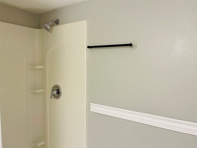Photo - 166 Sycamore Dr