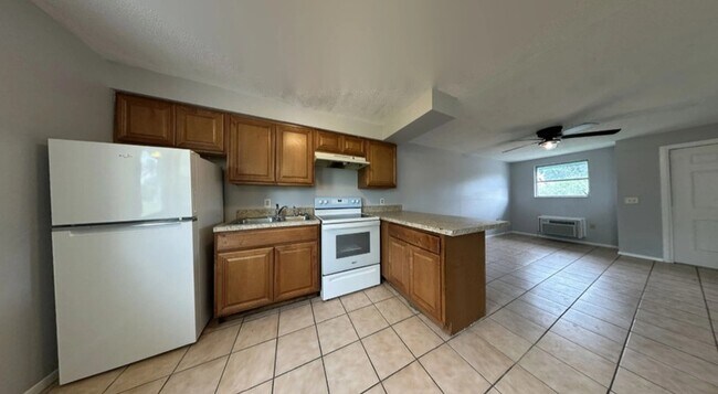 Photo - 3403 Palm Dr