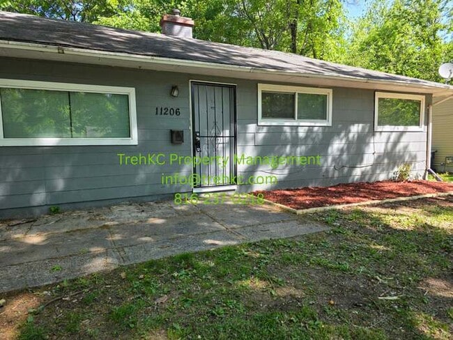 Photo - 11206 Corrington Ave