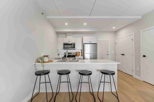 Photo - 2140 Portage Avenue