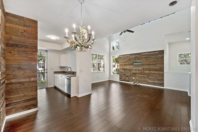 4822 Chancellor Dr Unit 23