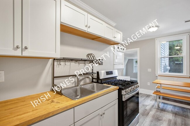 109 17th St Unit 2