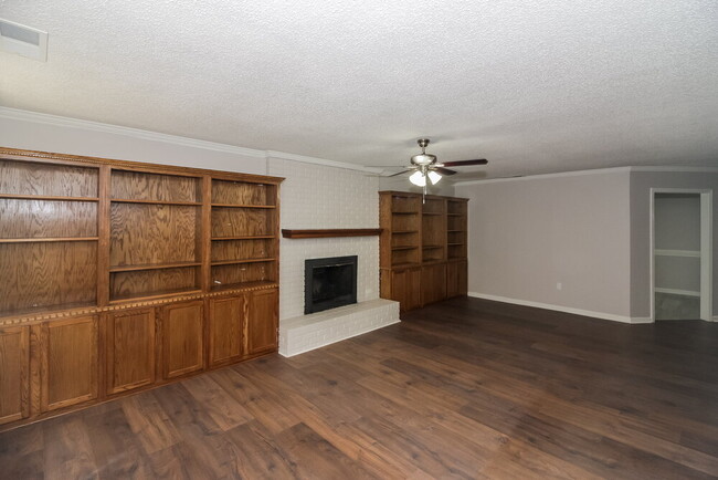 Photo - 7308 Alexander Rd