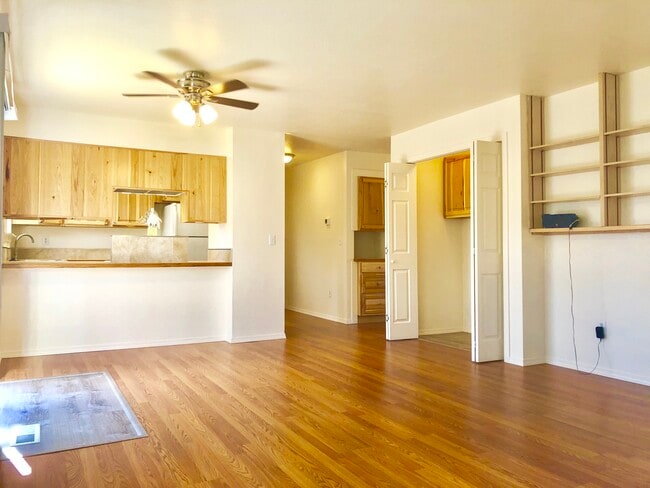 Building Photo - 589 Van Wey Cir Unit B