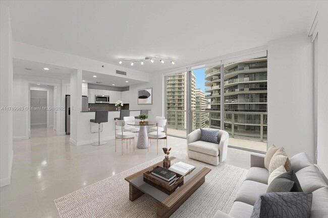 Photo - 1050 Brickell Ave Unidad 3320 Rental