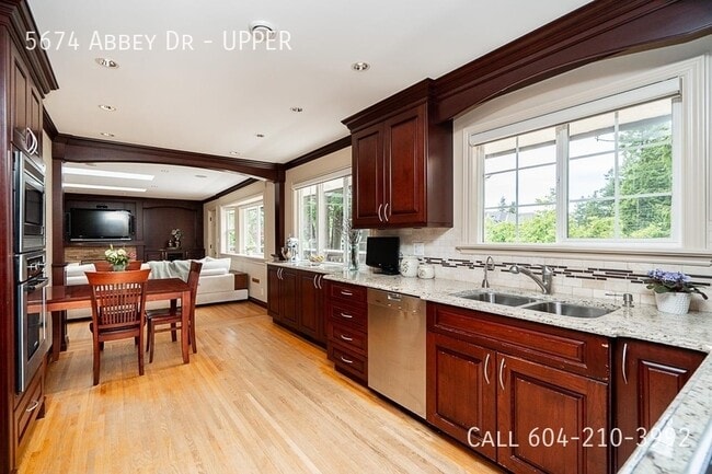 Photo - Beautiful Upper Home in Delta Unit UPPER