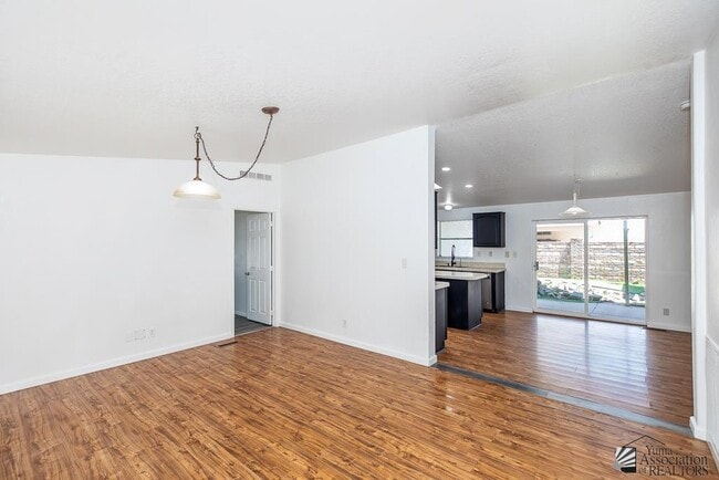 Photo - 10439 E 37th St